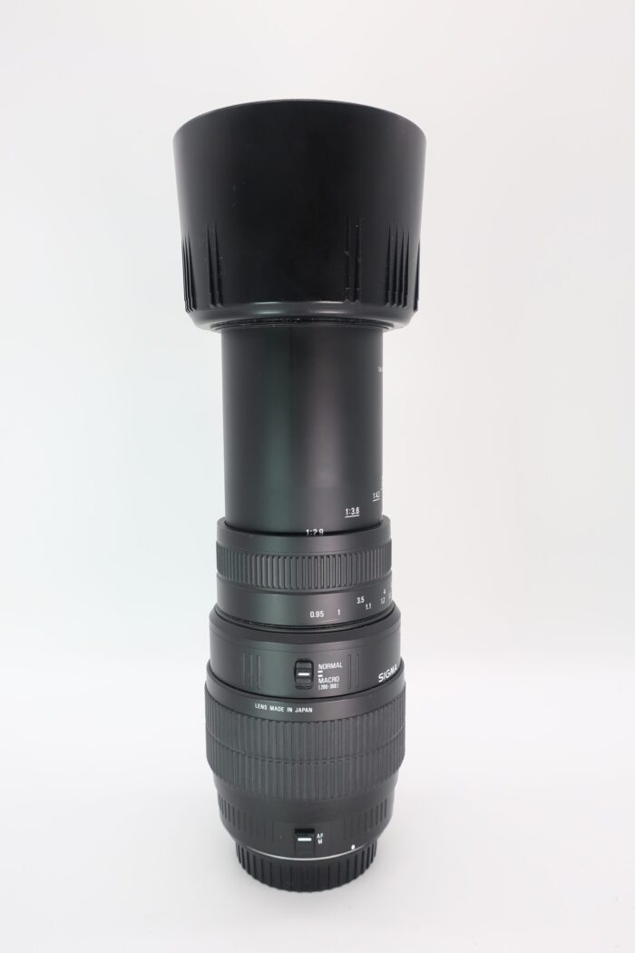 Sigma 70-300 mm F4-5.6 DG Macro Lens for Nikon - Image 1